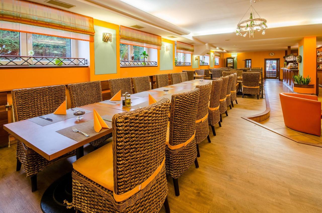 Hotel Loucky Litvinov Exterior photo