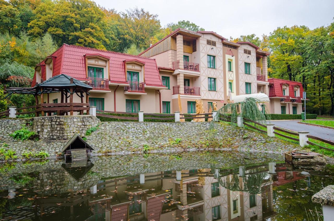 Hotel Loucky Litvinov Exterior photo