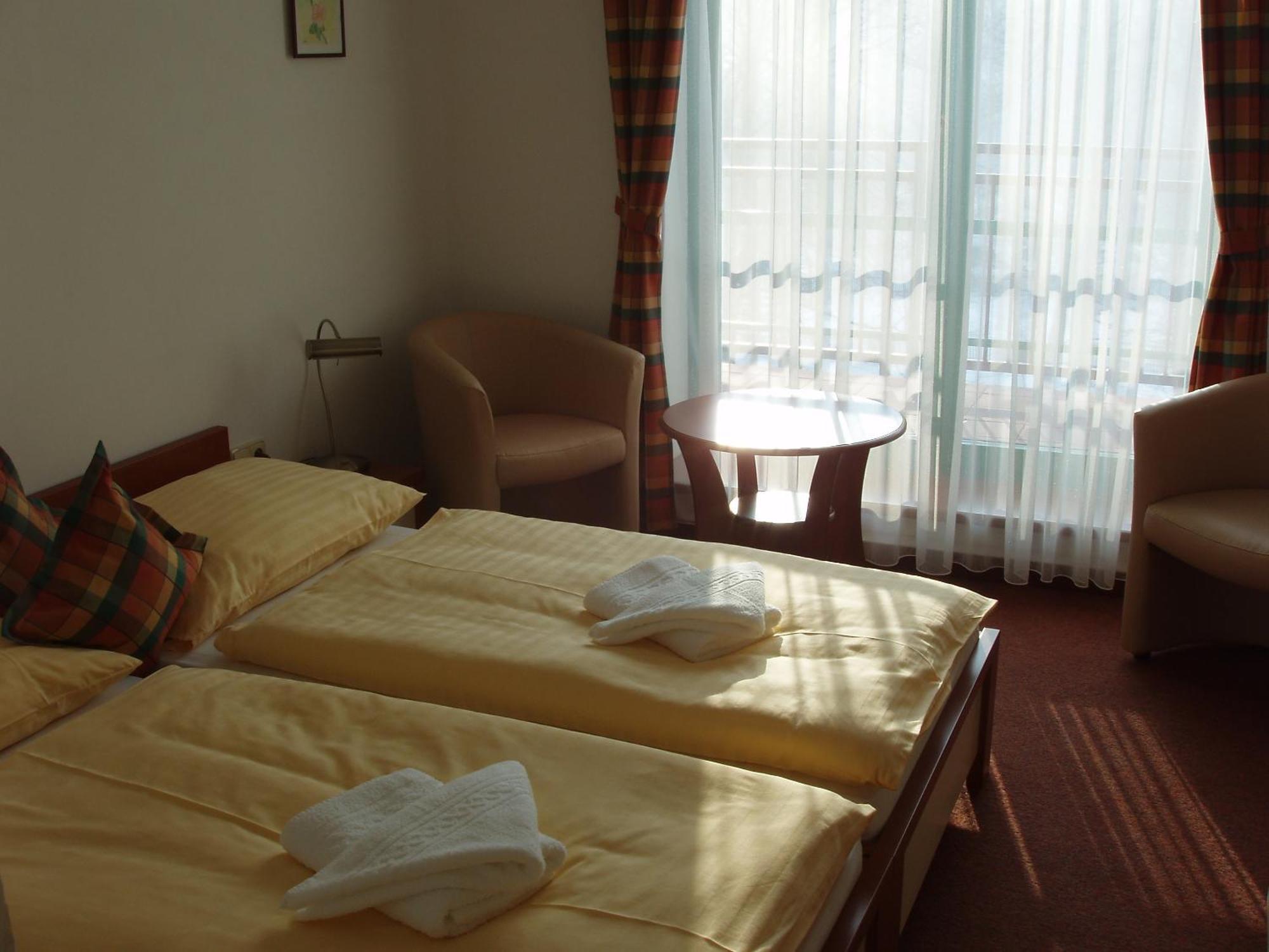 Hotel Loucky Litvinov Exterior photo