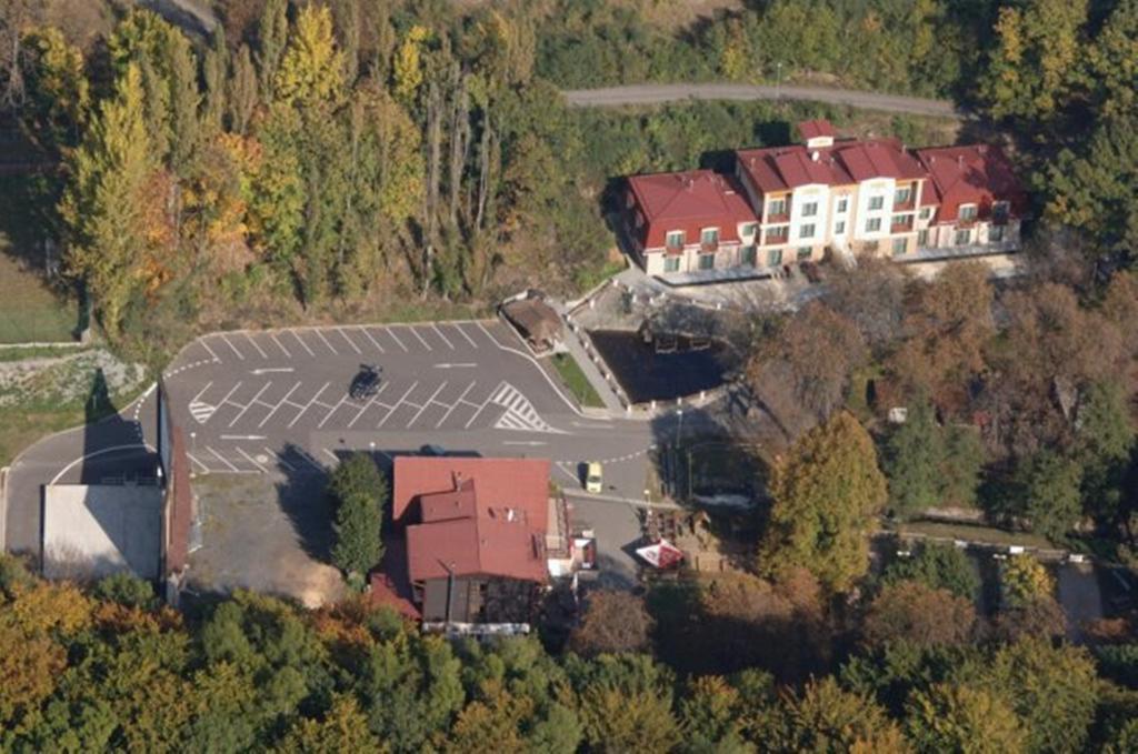Hotel Loucky Litvinov Exterior photo