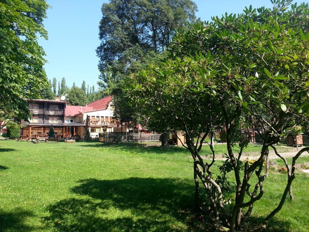 Hotel Loucky Litvinov Exterior photo